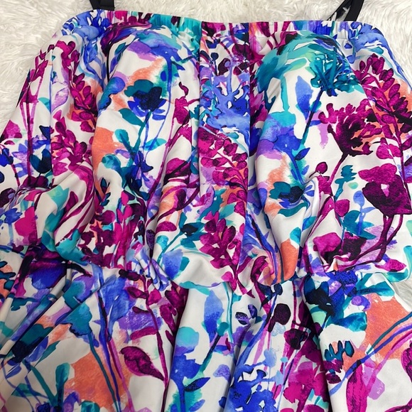 NWOT Maxine of Hollywood One Piece Floral and Black Swimsuit - Picture 3 of 11